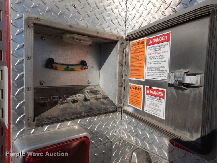 image for item DL5899 2005 American Lafrance L24M-75  aerial platform fire truck