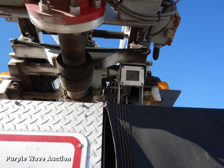 image for item DL5899 2005 American Lafrance L24M-75  aerial platform fire truck