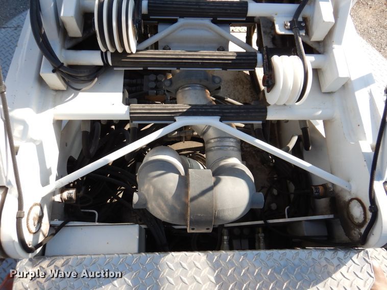 image for item DL5899 2005 American Lafrance L24M-75  aerial platform fire truck