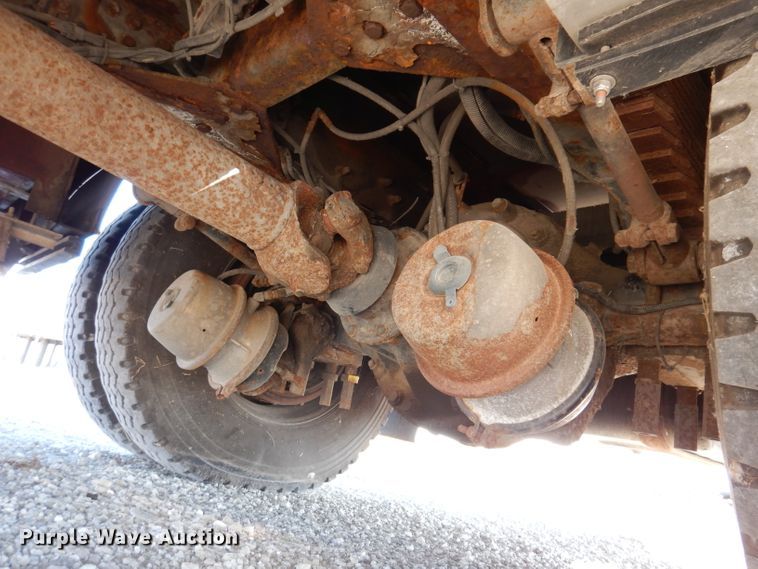 image for item DL5899 2005 American Lafrance L24M-75  aerial platform fire truck