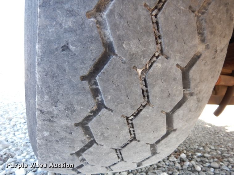 image for item DL5899 2005 American Lafrance L24M-75  aerial platform fire truck