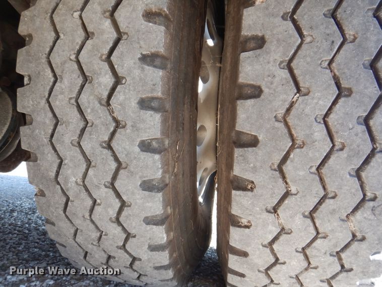 image for item DL5899 2005 American Lafrance L24M-75  aerial platform fire truck