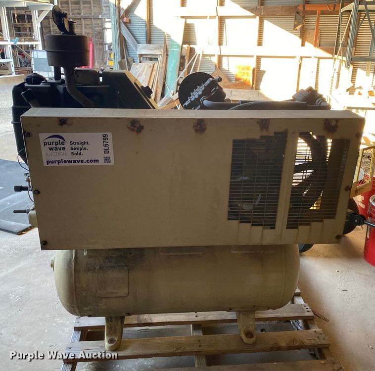 image for item DL6799 2005 Ingersoll Rand 2475  air compressor