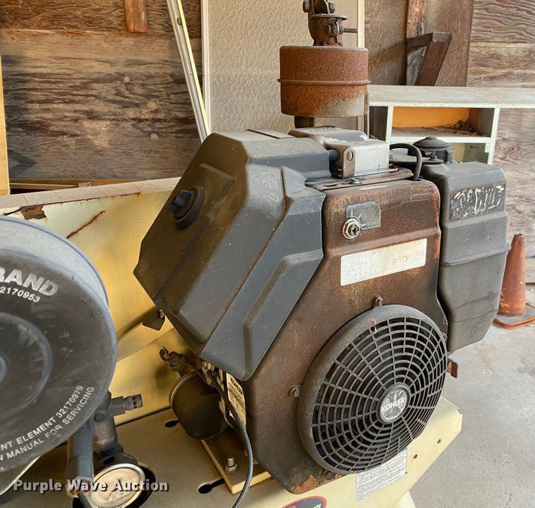 image for item DL6799 2005 Ingersoll Rand 2475  air compressor