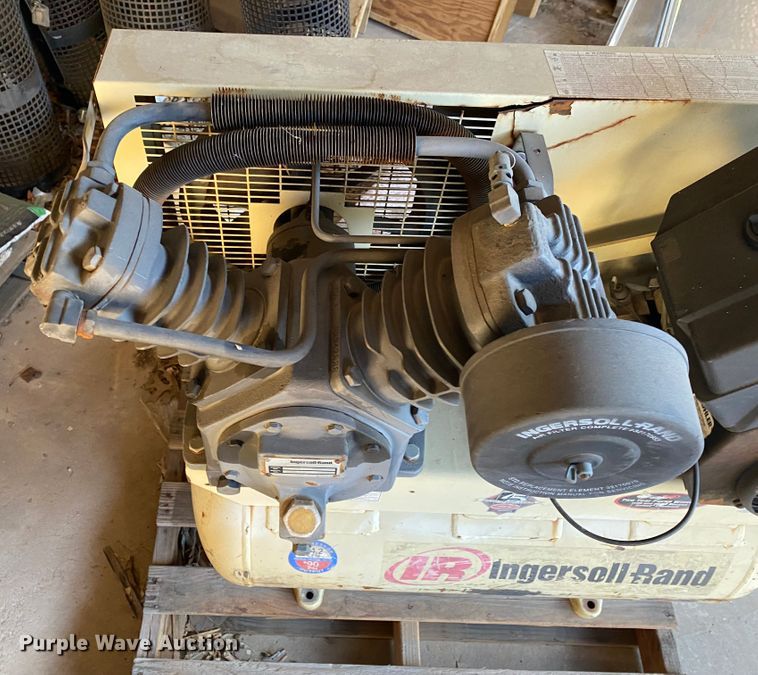 image for item DL6799 2005 Ingersoll Rand 2475  air compressor