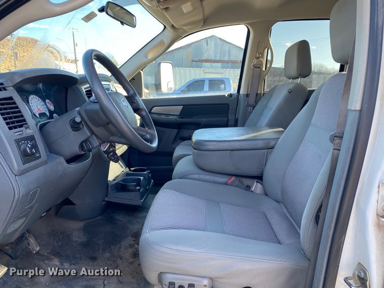 image for item DL6801 2008 Dodge Ram 5500HD  Quad Cab truck cab and chassis