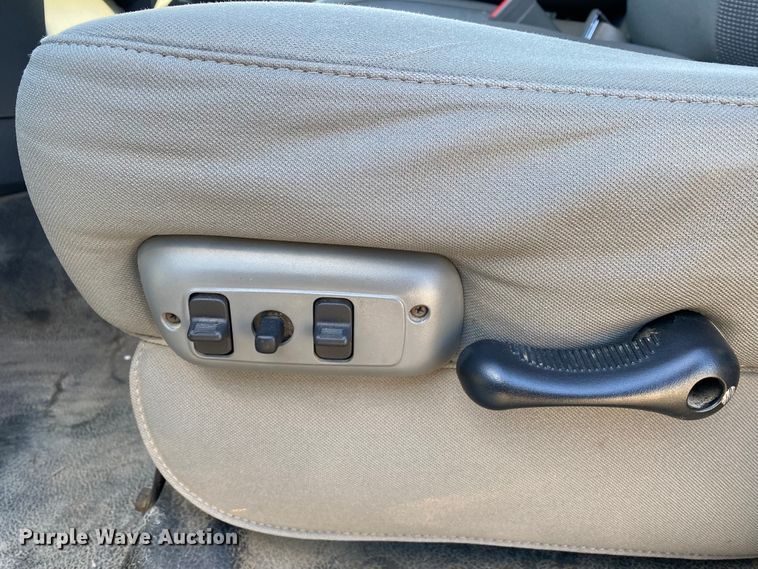 image for item DL6801 2008 Dodge Ram 5500HD  Quad Cab truck cab and chassis