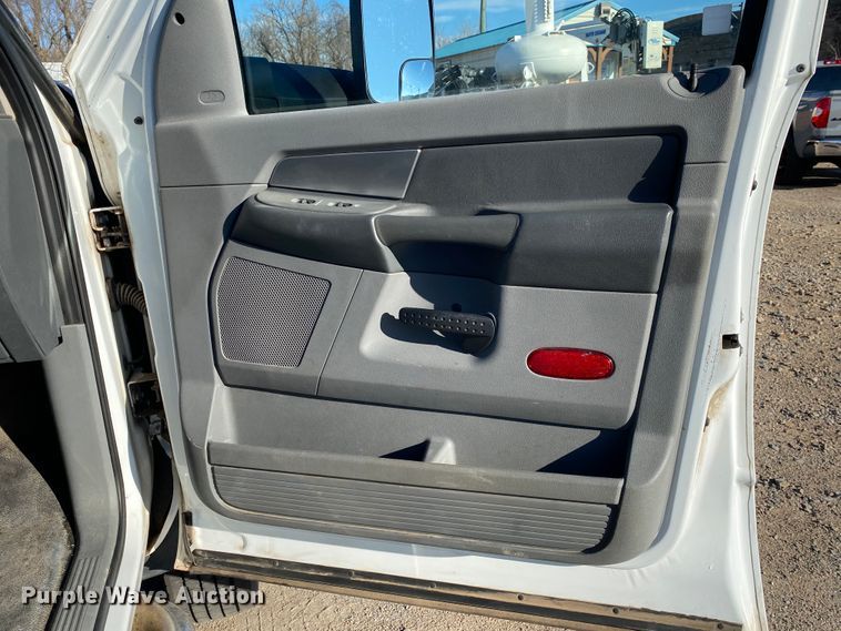 image for item DL6801 2008 Dodge Ram 5500HD  Quad Cab truck cab and chassis