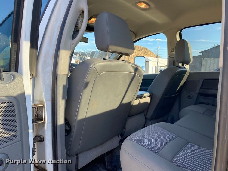 image for item DL6801 2008 Dodge Ram 5500HD  Quad Cab truck cab and chassis