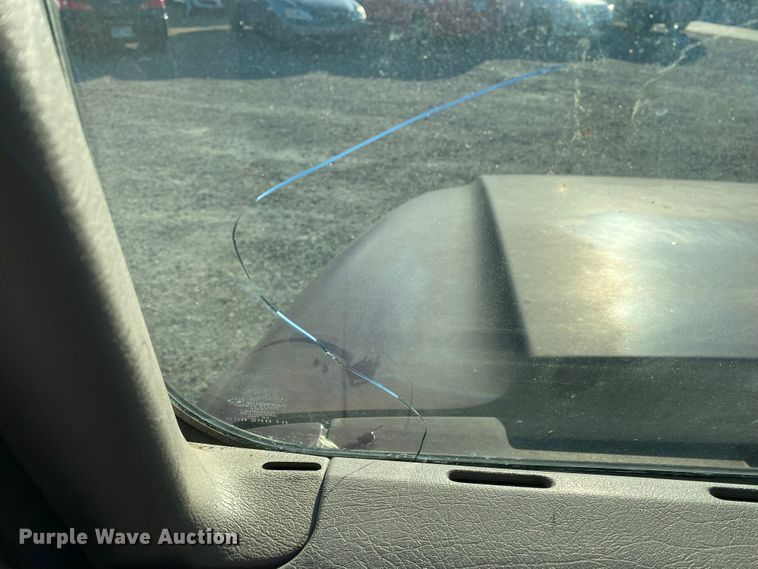 image for item DL6809 2002 International 4700  flatbed truck