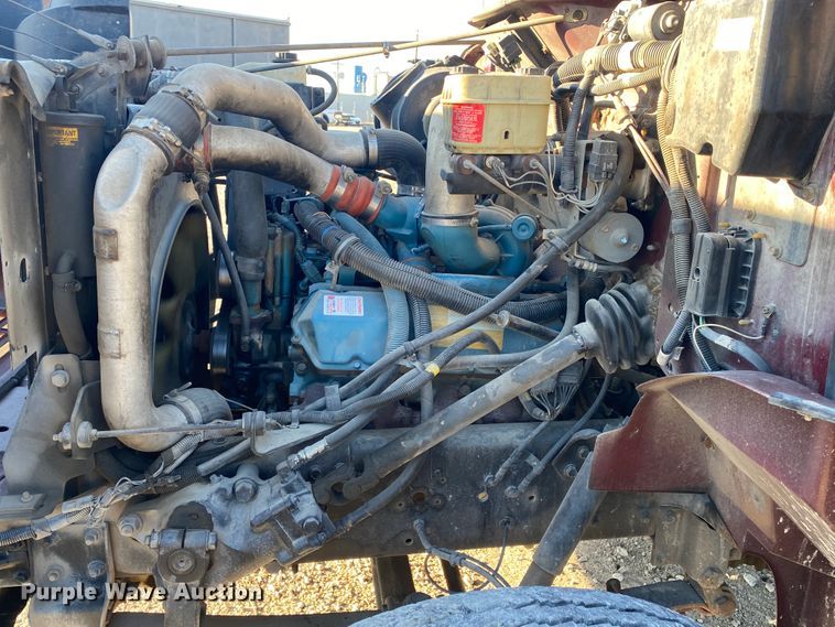 image for item DL6809 2002 International 4700  flatbed truck