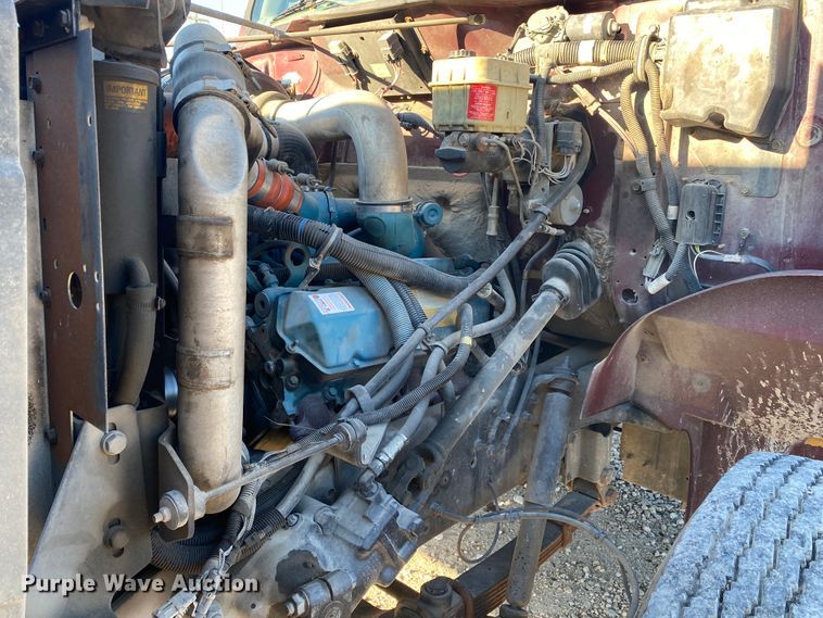 image for item DL6809 2002 International 4700  flatbed truck