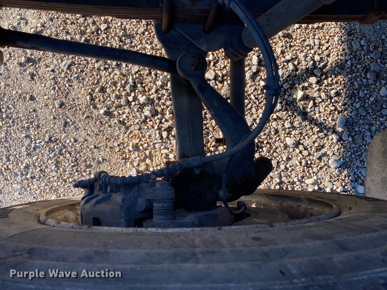 image for item DL6809 2002 International 4700  flatbed truck