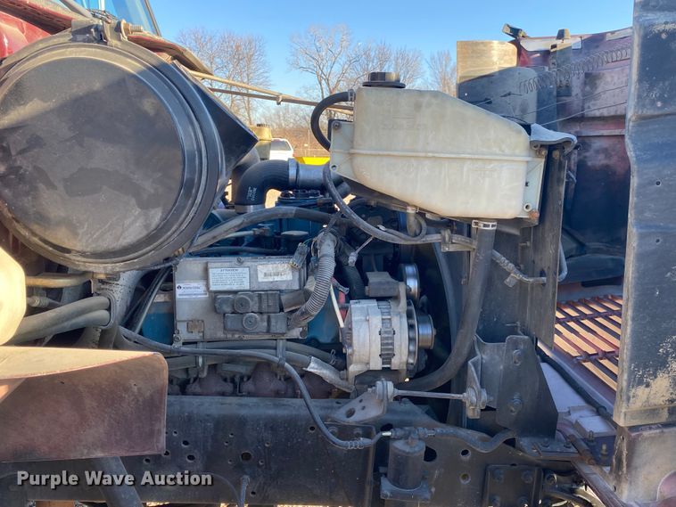 image for item DL6809 2002 International 4700  flatbed truck