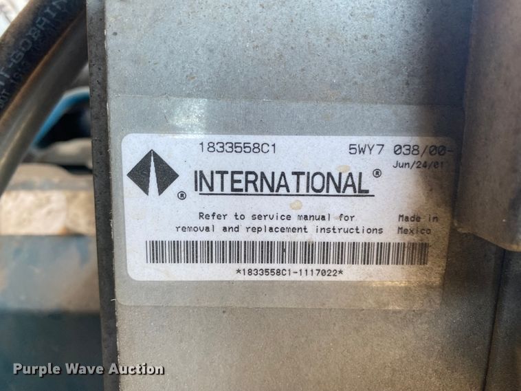 image for item DL6809 2002 International 4700  flatbed truck