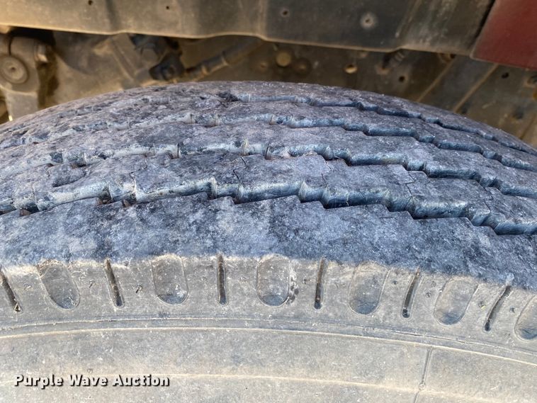 image for item DL6809 2002 International 4700  flatbed truck