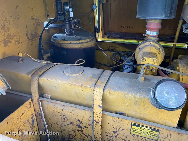 image for item DL6810 Leroi  air compressor