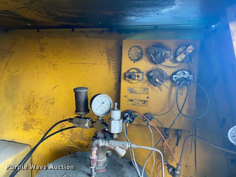 image for item DL6810 Leroi  air compressor