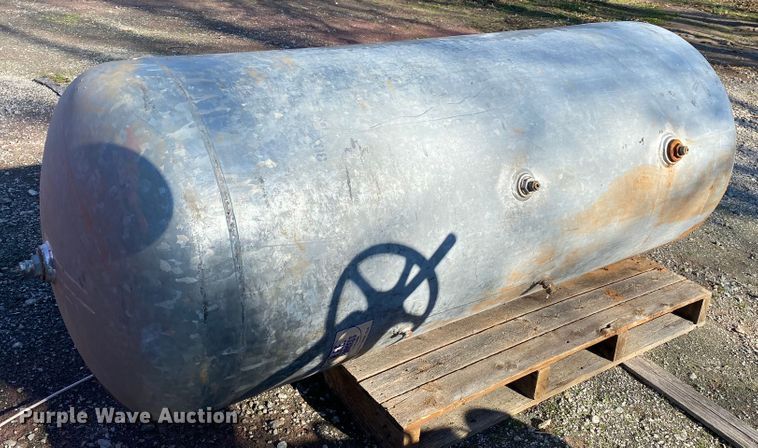 image for item DL6811 Water pump