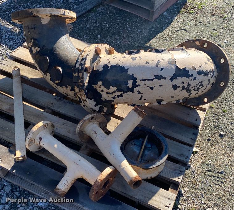 image for item DL6811 Water pump