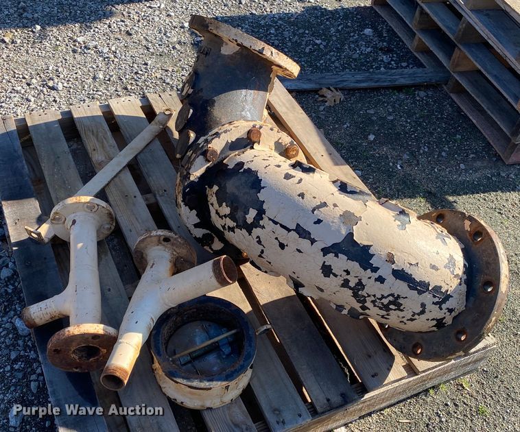 image for item DL6811 Water pump