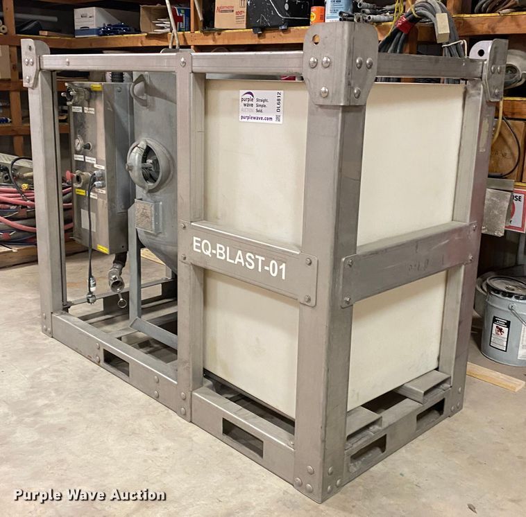 image for item DL6812 Graco EcoQuip EQ600  abrasive blaster