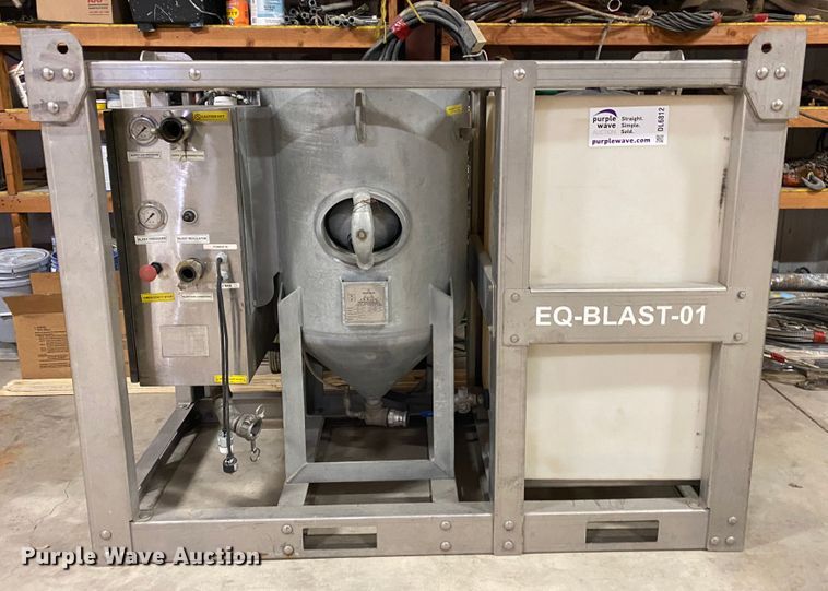 image for item DL6812 Graco EcoQuip EQ600  abrasive blaster