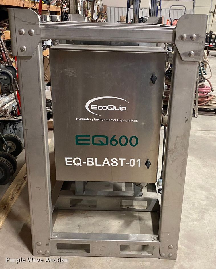 image for item DL6812 Graco EcoQuip EQ600  abrasive blaster