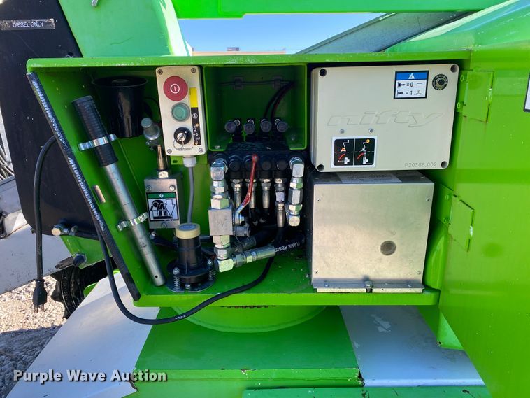 image for item DL6822 Nifty Lift SP34DE 4WD  boom lift