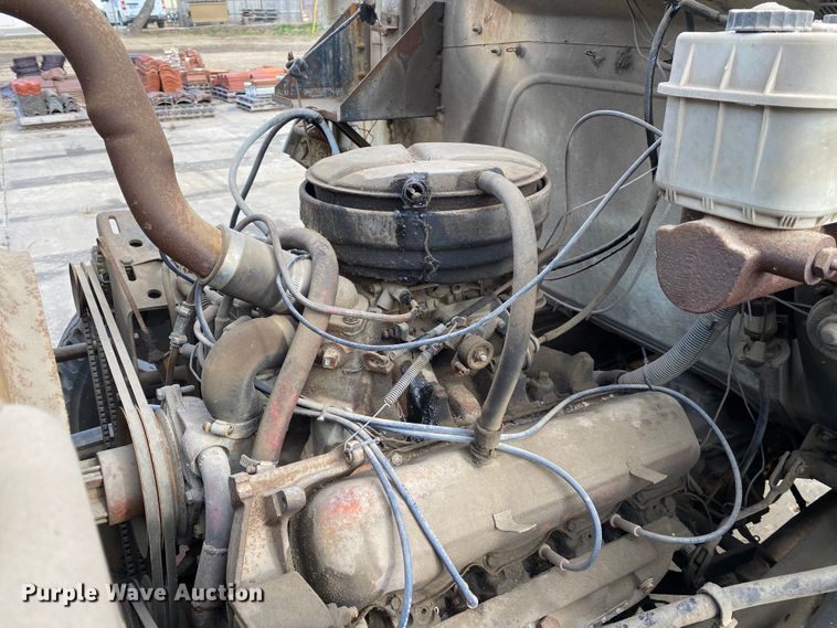 image for item DL6829 1983 International 1724  shingle conveyor truck