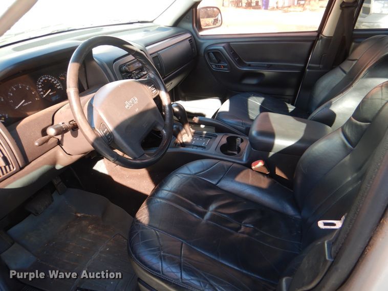 image for item DL6835 2002 Jeep Grand Cherokee  SUV