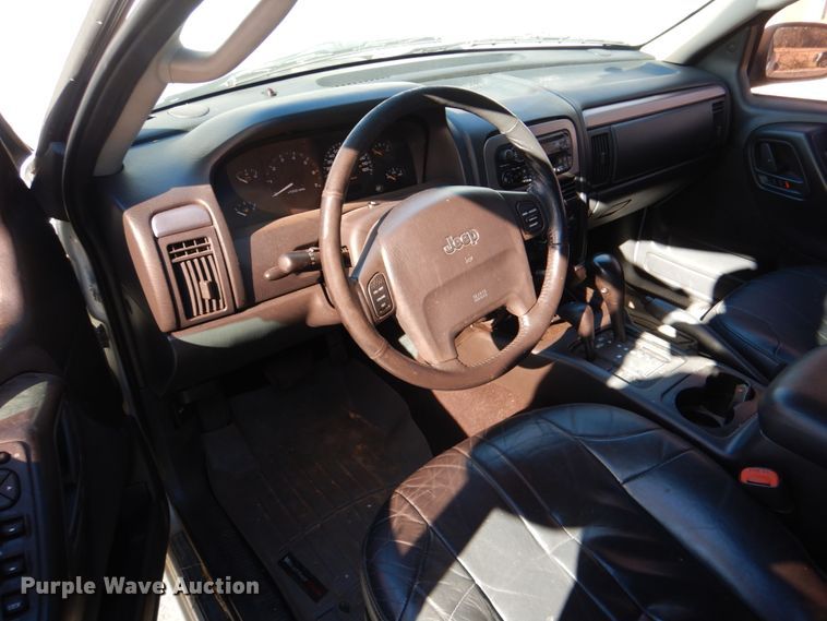 image for item DL6835 2002 Jeep Grand Cherokee  SUV