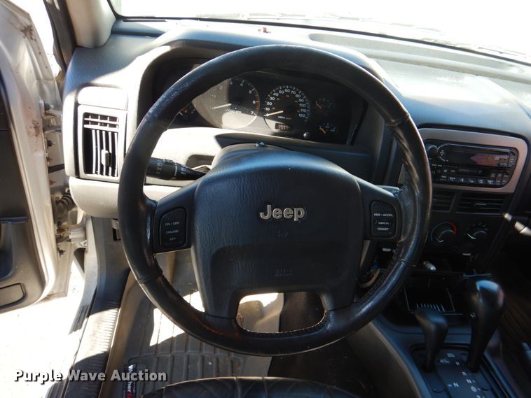 image for item DL6835 2002 Jeep Grand Cherokee  SUV