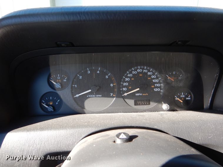 image for item DL6835 2002 Jeep Grand Cherokee  SUV