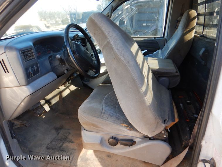 image for item DL6839 2000 Ford F550 Super Duty  flatbed truck