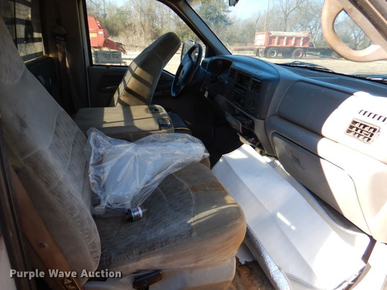 image for item DL6839 2000 Ford F550 Super Duty  flatbed truck