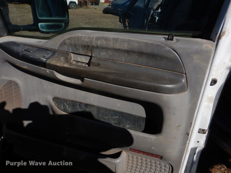 image for item DL6839 2000 Ford F550 Super Duty  flatbed truck