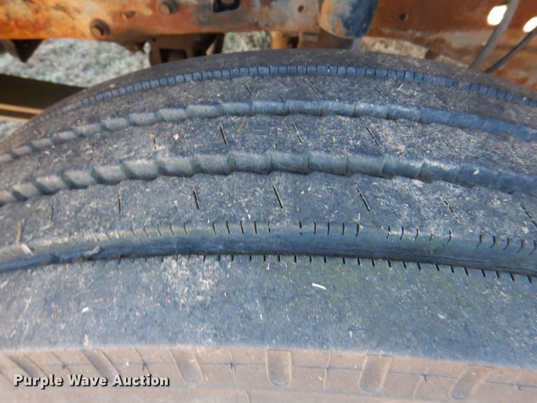 image for item DL6839 2000 Ford F550 Super Duty  flatbed truck