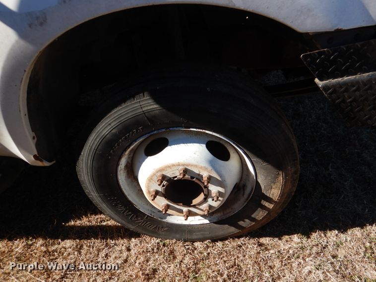 image for item DL6839 2000 Ford F550 Super Duty  flatbed truck