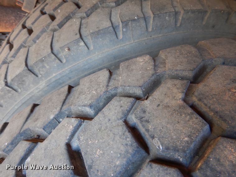 image for item DL6839 2000 Ford F550 Super Duty  flatbed truck