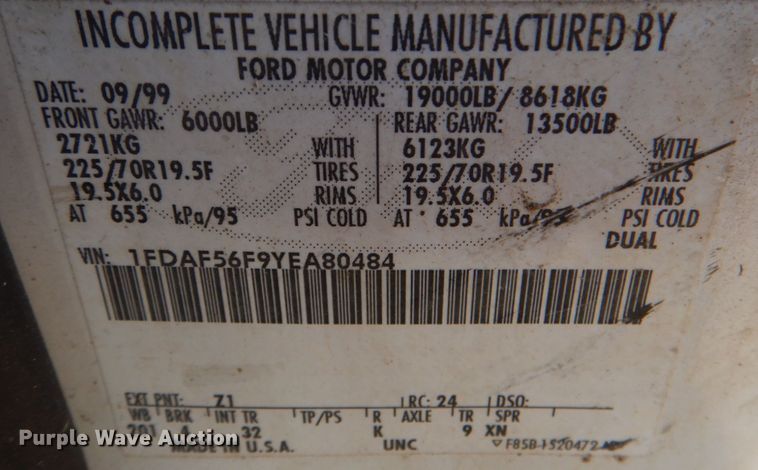 image for item DL6839 2000 Ford F550 Super Duty  flatbed truck