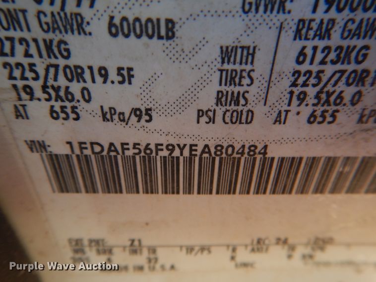 image for item DL6839 2000 Ford F550 Super Duty  flatbed truck