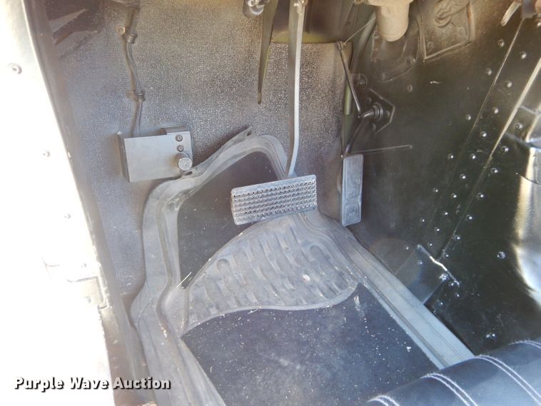 image for item DM0738 1994 Am General Humvee  SUV