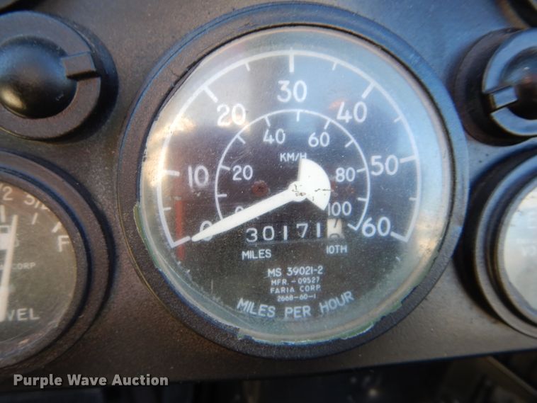 image for item DM0738 1994 Am General Humvee  SUV