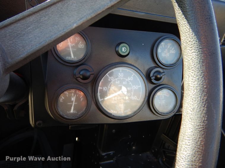 image for item DM0738 1994 Am General Humvee  SUV