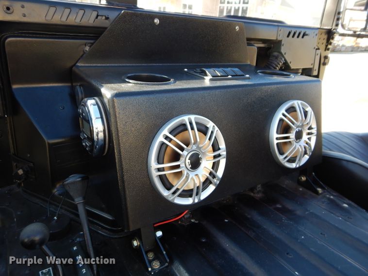 image for item DM0738 1994 Am General Humvee  SUV