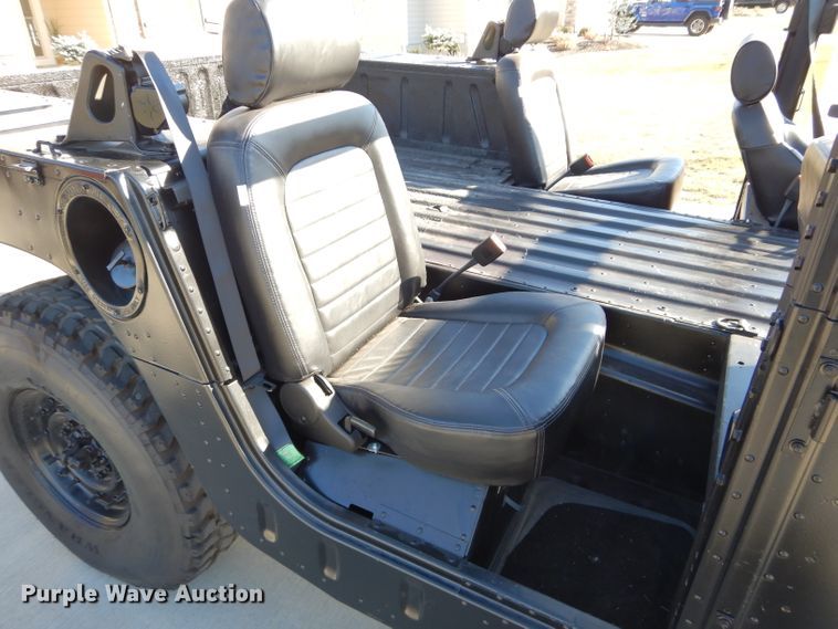 image for item DM0738 1994 Am General Humvee  SUV