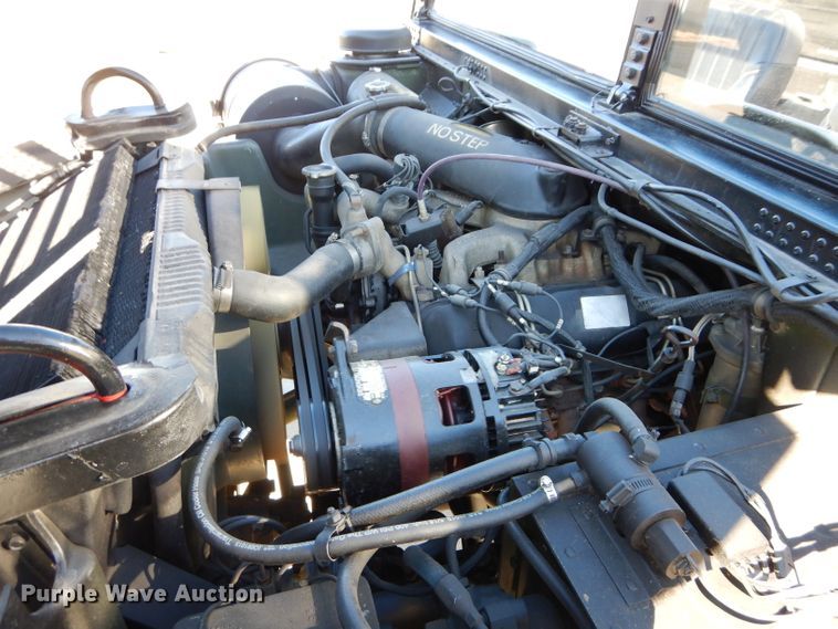 image for item DM0738 1994 Am General Humvee  SUV