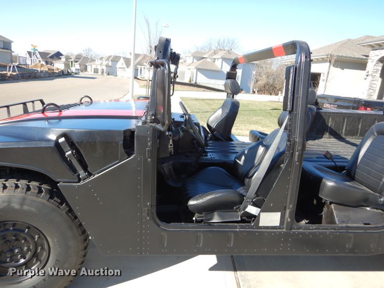 image for item DM0738 1994 Am General Humvee  SUV