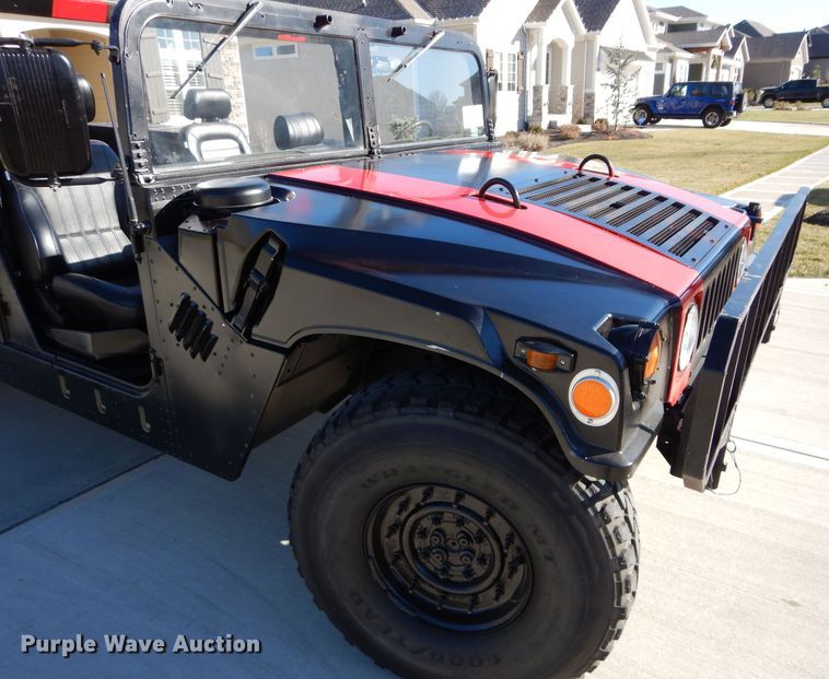 image for item DM0738 1994 Am General Humvee  SUV